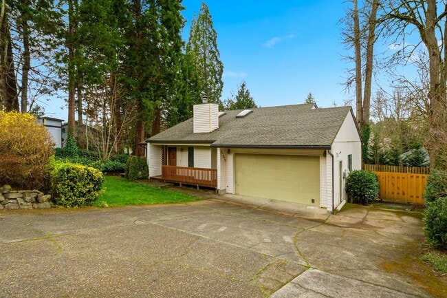 21979 SW Mandan Dr in Tualatin, OR - Building Photo - Building Photo