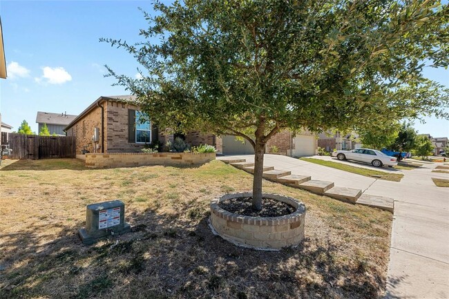 341 Martha Dr in Buda, TX - Building Photo - Building Photo