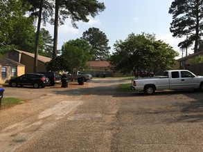 The Timbers Duplexes in Longview, TX - Building Photo - Building Photo