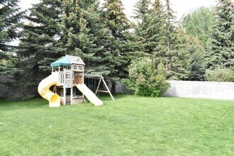 226 W Stone Run Ln in Idaho Falls, ID - Building Photo - Building Photo