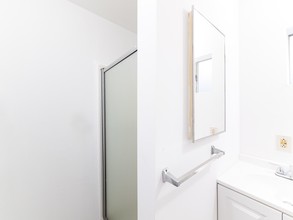 1837 Alpha Rd in Glendale, CA - Building Photo - Building Photo