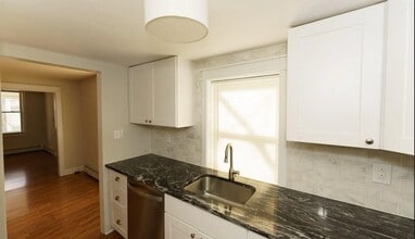 121 Main St in Cohoes, NY - Building Photo - Building Photo