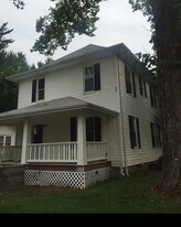 831 E Normal St in Springfield, MO - Building Photo