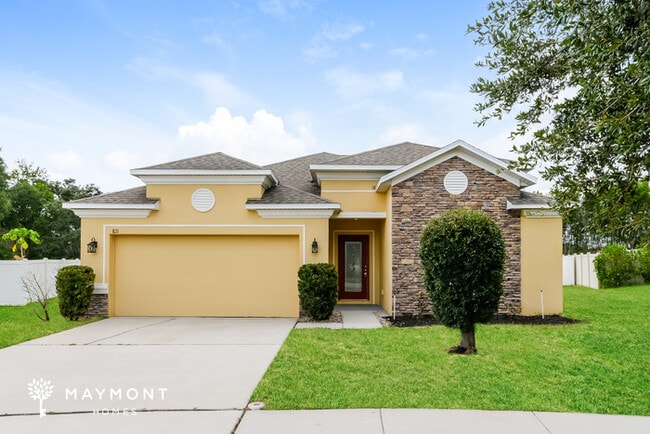 property at 821 Jefferson Blvd