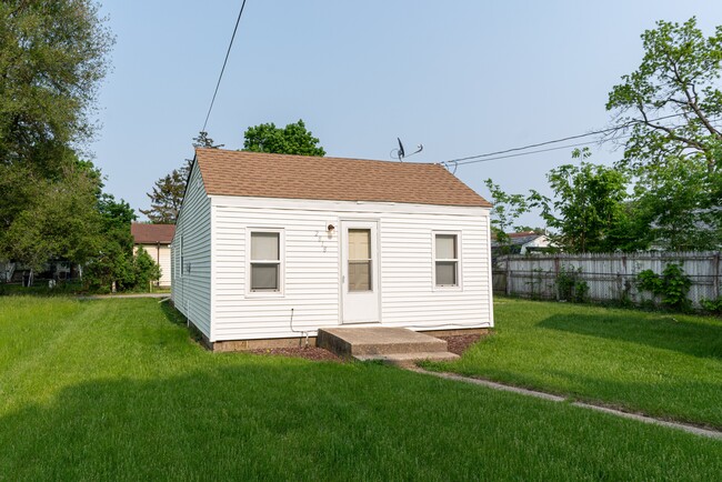 property at 2818 Hanson St