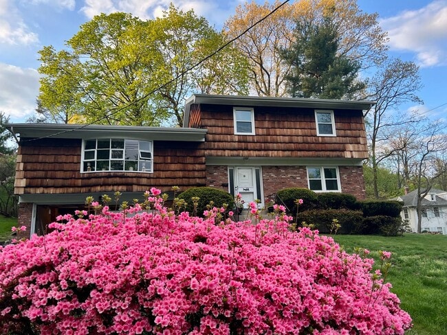 property at 101 Hillcrest Rd