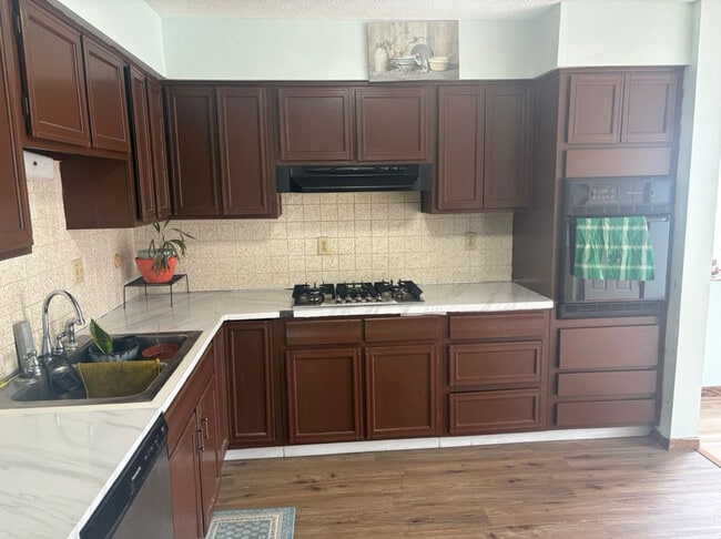property at 3860 Cottage Grove Rd