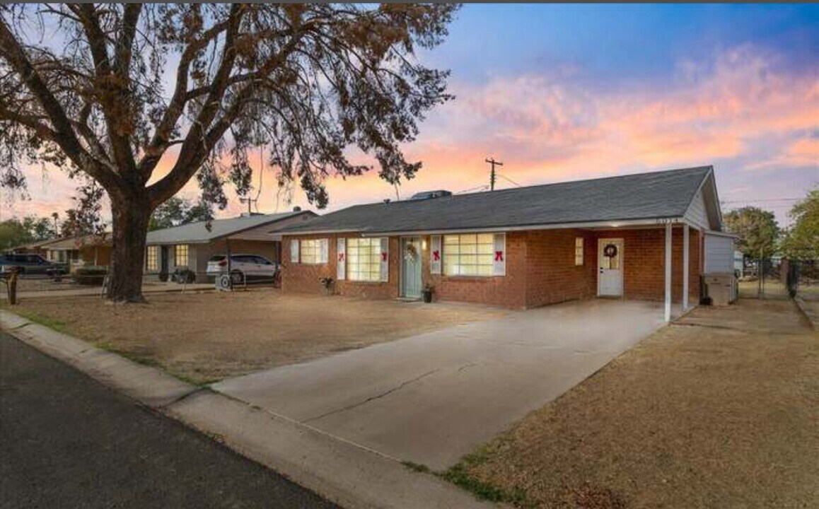 5014 W Gardenia Ave in Glendale, AZ - Building Photo