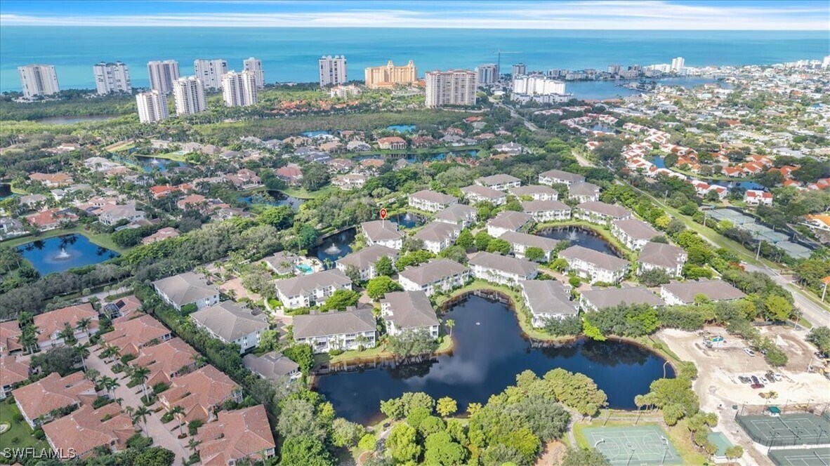 749 Bentwater Cir in Naples, FL - Building Photo