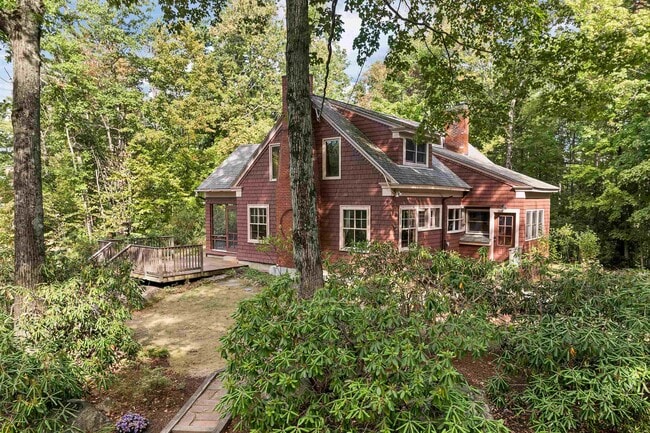 property at 44 Neighbors Row