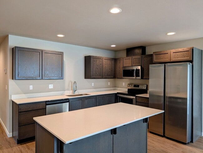 2219 SE Marlette Rd in Wenatchee, WA - Building Photo - Building Photo