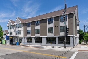 St. Albans Park in St. Paul, MN - Building Photo