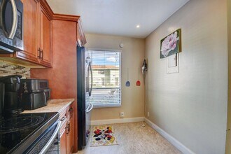 799 Hill Dr in West Palm Beach, FL - Building Photo - Building Photo