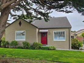 470 Poplar St in Half Moon Bay, CA - Building Photo