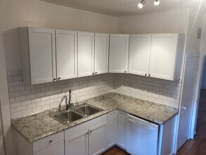 3214 N Hoyne Ave in Chicago, IL - Building Photo - Building Photo