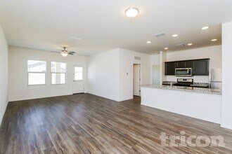 4578 W Saddlebush Way in Queen Creek, AZ - Building Photo - Building Photo