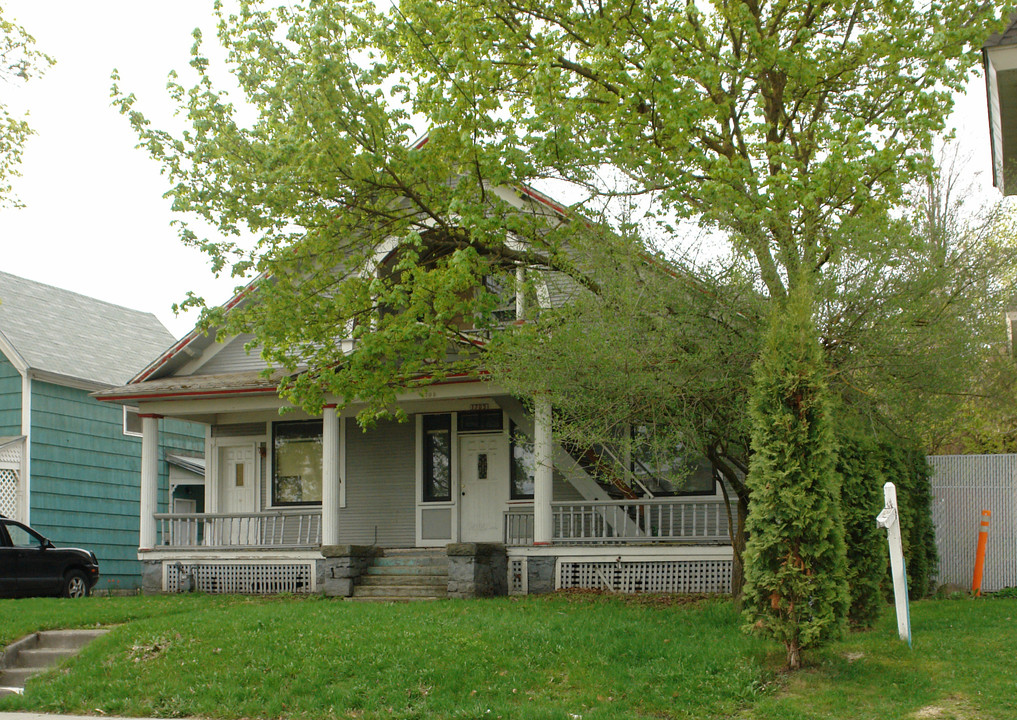 1705 W 1st Ave in Spokane, WA - Foto de edificio