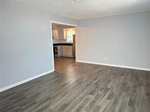 904 Lake Palms Dr in Largo, FL - Building Photo - Building Photo