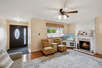 88 E Valley Stream Blvd, Unit 7 in Valley Stream, NY - Building Photo - Building Photo