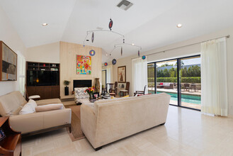 575 N Lake Wy in Palm Beach, FL - Building Photo - Building Photo