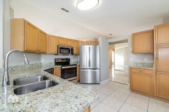 108 Pine Bark Way in Kissimmee, FL - Building Photo - Building Photo