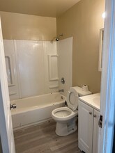 10140 Castle Dr in St. Louis, MO - Building Photo - Building Photo