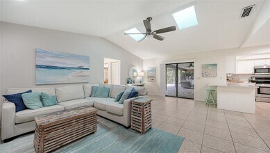 2008 Country Meadows Ln in Sarasota, FL - Building Photo - Building Photo