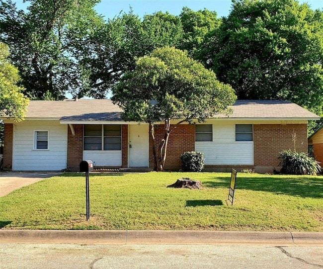property at 605 Pershing Dr