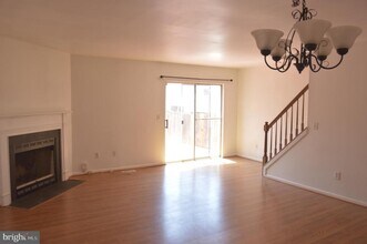 4589 Perch Branch Way in Woodbridge, VA - Building Photo - Building Photo