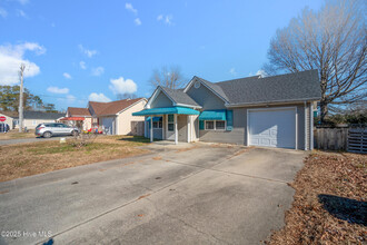 102 Old Oak Rd in Elizabeth City, NC - Building Photo - Building Photo