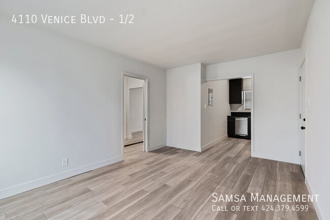 4110 1/2 Venice Blvd. in Los Angeles, CA - Building Photo - Building Photo