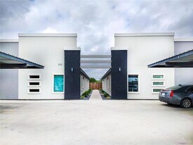 1001 N Maryland St, Unit 2 in Alton, TX - Building Photo