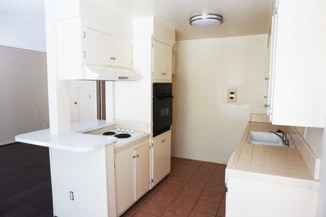 8654 Falmouth Ave in Playa Del Rey, CA - Building Photo