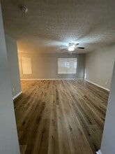 7128 Blue Stream Ct in Louisville, KY - Building Photo - Building Photo