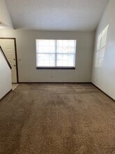 1063 E Huntington Cir in Olathe, KS - Building Photo - Building Photo