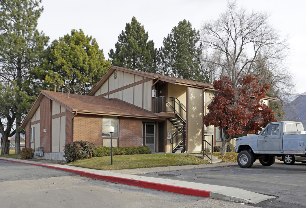 WAD Square in Kaysville, UT - Building Photo