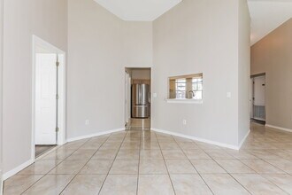 4706 N Dawnmeadow Ct in Plant City, FL - Foto de edificio - Building Photo