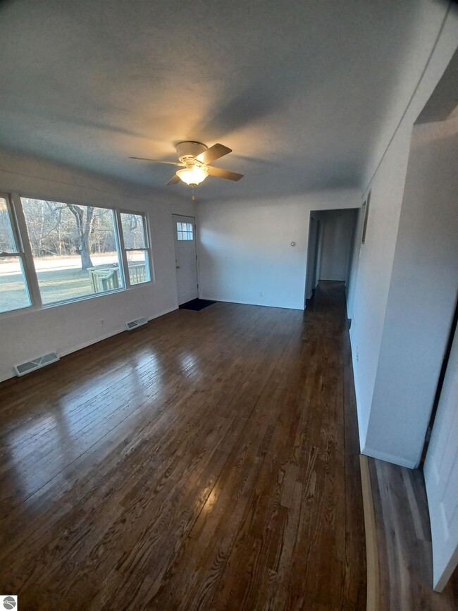 4142 E River Rd in Oscoda, MI - Building Photo - Building Photo