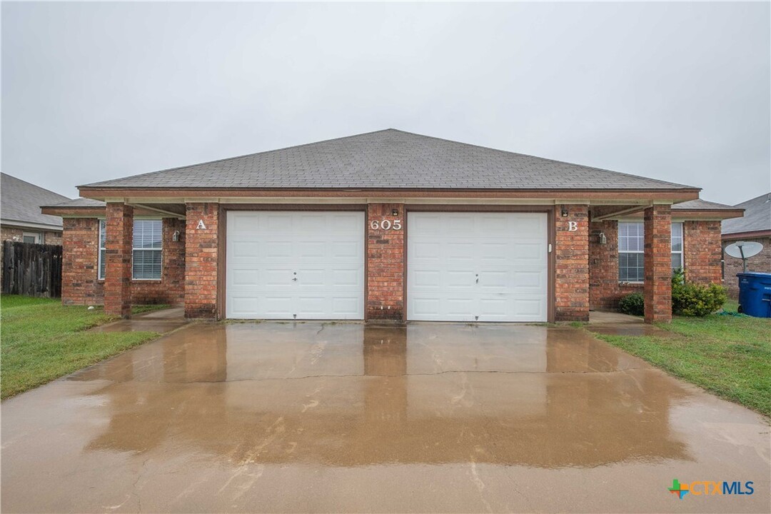605 Bermuda St in Copperas Cove, TX - Foto de edificio