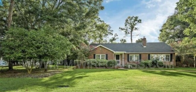 property at 109 Warren Rd