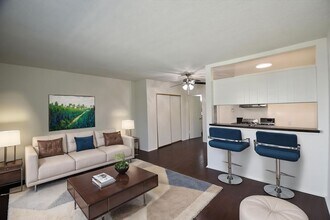 12255 Burbank Blvd, Unit 106 in Los Angeles, CA - Building Photo - Building Photo