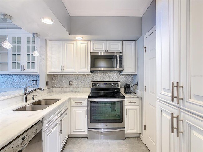 322 E Central Blvd in Orlando, FL - Building Photo - Building Photo