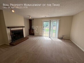 1100 Yellowbell Pl in Greensboro, NC - Building Photo - Building Photo