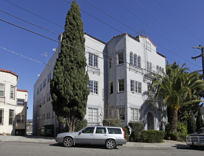 595 Merritt Ave in Oakland, CA - Foto de edificio - Building Photo