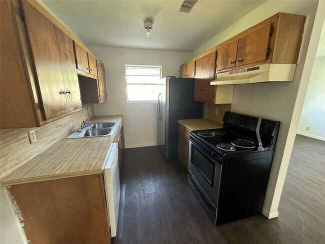 101 S Burdette Ave, Unit 103 in Sherman, TX - Building Photo - Building Photo