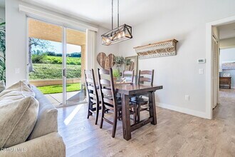 264 Ridgeton Ln in Simi Valley, CA - Building Photo - Building Photo