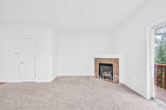19864 SW Monson St in Beaverton, OR - Foto de edificio - Building Photo