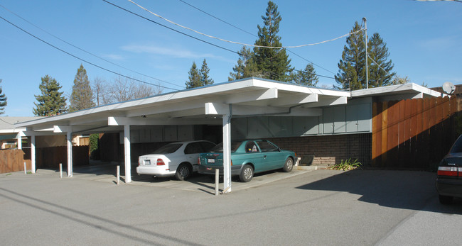 1932 Montecito Ave in Mountain View, CA - Building Photo - Building Photo