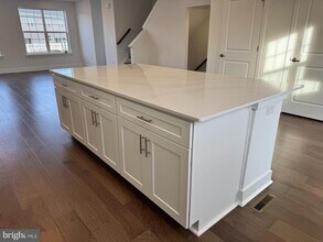 117 FRED CLARK Dr in Pennington, NJ - Building Photo - Building Photo