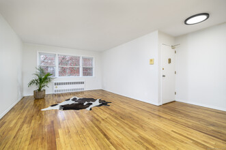55 Hope St in Stamford, CT - Foto de edificio - Building Photo